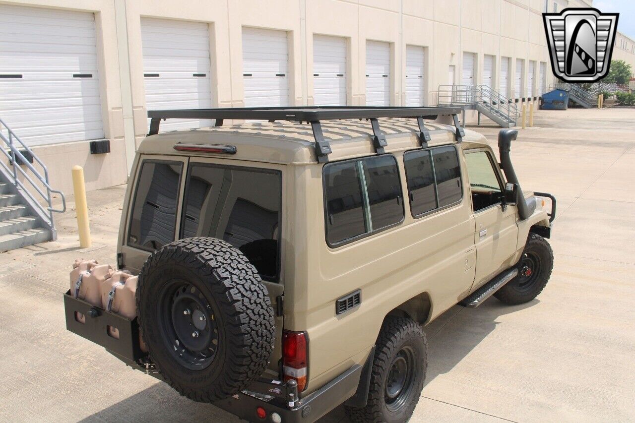 Toyota-Land-Cruiser-1994-other-37