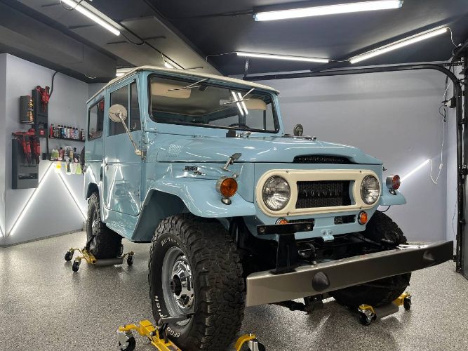 Toyota-Land-cruiser-1968-Blue-20