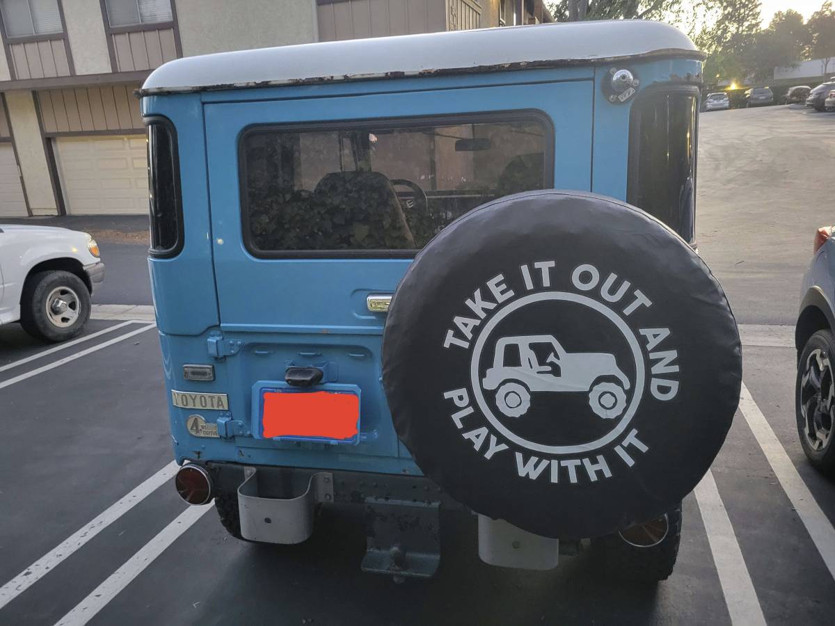 Toyota-Land-cruiser-1971-blue-3