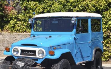 Toyota-Land-cruiser-1971-blue