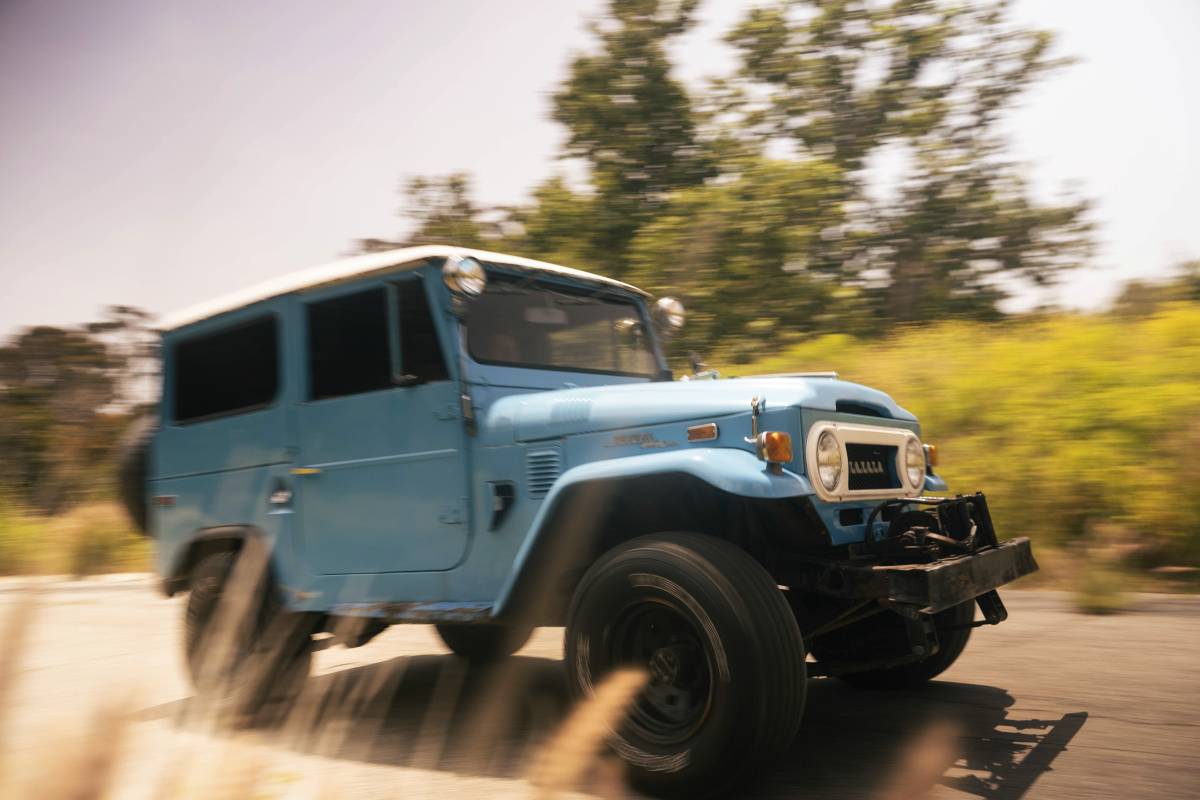 Toyota-Land-cruiser-1971-blue-8