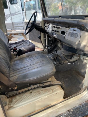 Toyota-Land-cruiser-1976-15