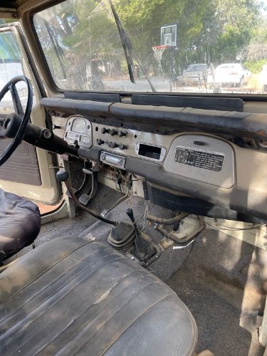 Toyota-Land-cruiser-1976-16