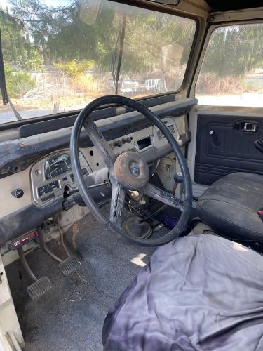 Toyota-Land-cruiser-1976-7