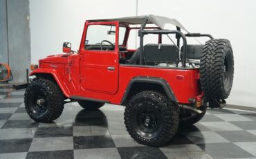 Toyota-Land-cruiser-1977-Red-Black-ampamp-Red-12