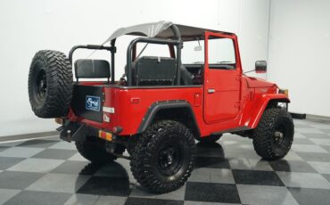 Toyota-Land-cruiser-1977-Red-Black-ampamp-Red-16