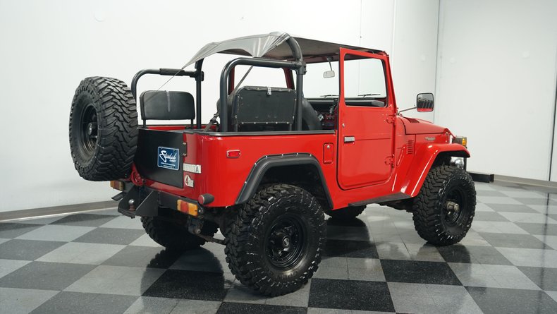Toyota-Land-cruiser-1977-Red-Black-ampamp-Red-16