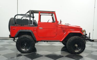 Toyota-Land-cruiser-1977-Red-Black-ampamp-Red-17
