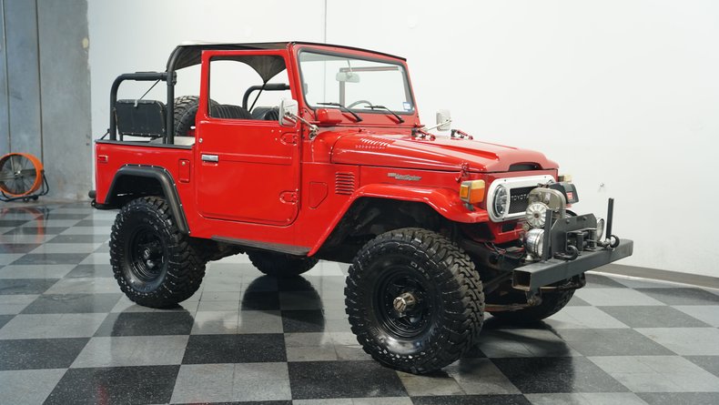 Toyota-Land-cruiser-1977-Red-Black-ampamp-Red-18
