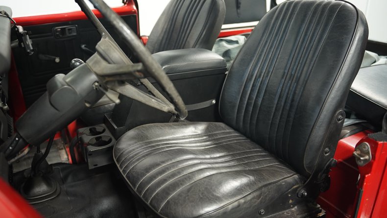 Toyota-Land-cruiser-1977-Red-Black-ampamp-Red-2