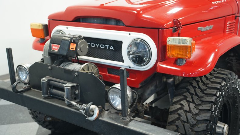 Toyota-Land-cruiser-1977-Red-Black-ampamp-Red-24