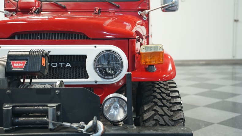Toyota-Land-cruiser-1977-Red-Black-ampamp-Red-25