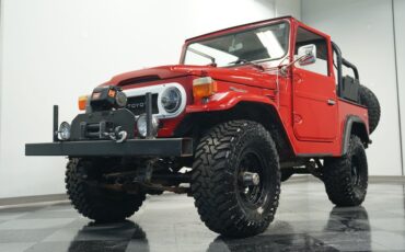 Toyota-Land-cruiser-1977-Red-Black-ampamp-Red-26