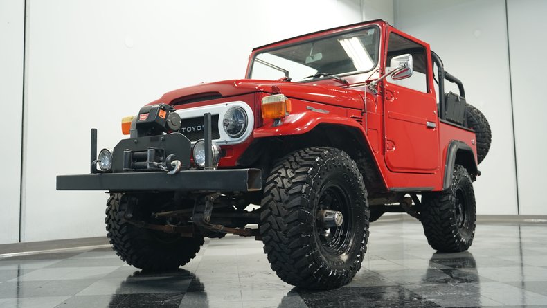 Toyota-Land-cruiser-1977-Red-Black-ampamp-Red-26