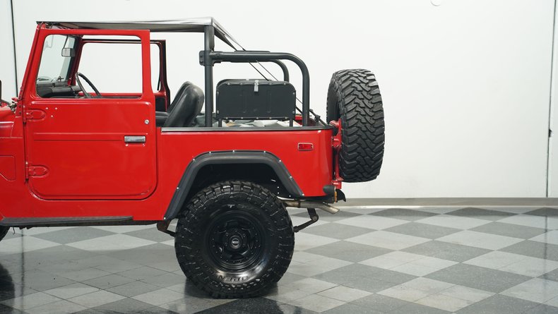 Toyota-Land-cruiser-1977-Red-Black-ampamp-Red-29