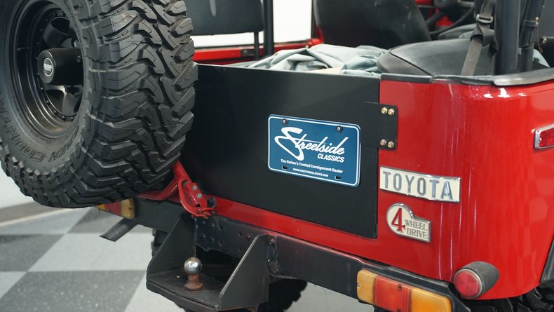 Toyota-Land-cruiser-1977-Red-Black-ampamp-Red-31