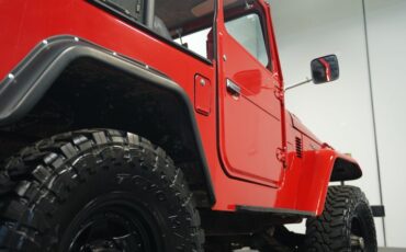 Toyota-Land-cruiser-1977-Red-Black-ampamp-Red-32
