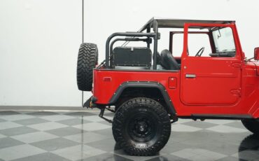 Toyota-Land-cruiser-1977-Red-Black-ampamp-Red-33