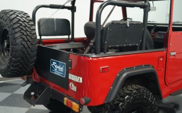 Toyota-Land-cruiser-1977-Red-Black-ampamp-Red-38