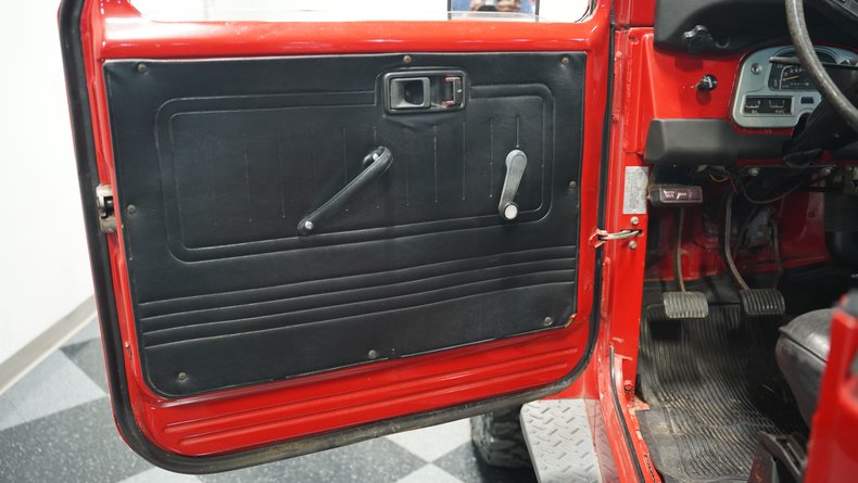 Toyota-Land-cruiser-1977-Red-Black-ampamp-Red-44