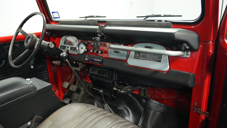 Toyota-Land-cruiser-1977-Red-Black-ampamp-Red-48