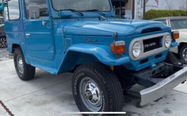 Toyota-Land-cruiser-1978-Blue