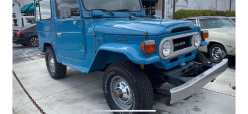 Toyota-Land-cruiser-1978-Blue
