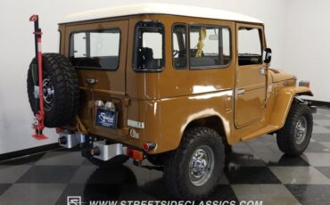 Toyota-Land-cruiser-1978-Butterscotch-Dark-Gray-10