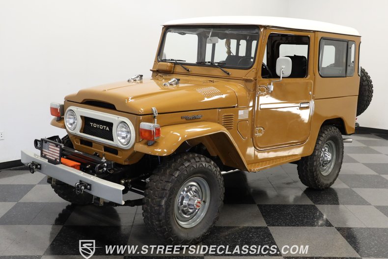 Toyota-Land-cruiser-1978-Butterscotch-Dark-Gray-17