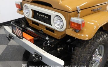 Toyota-Land-cruiser-1978-Butterscotch-Dark-Gray-18