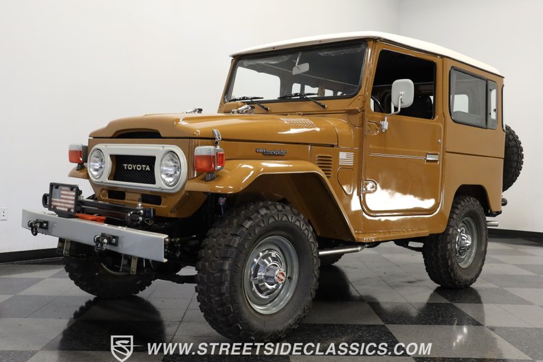Toyota-Land-cruiser-1978-Butterscotch-Dark-Gray-19