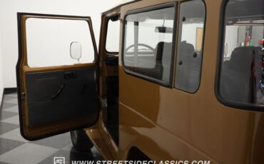 Toyota-Land-cruiser-1978-Butterscotch-Dark-Gray-31