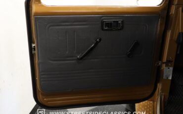 Toyota-Land-cruiser-1978-Butterscotch-Dark-Gray-32