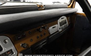 Toyota-Land-cruiser-1978-Butterscotch-Dark-Gray-38
