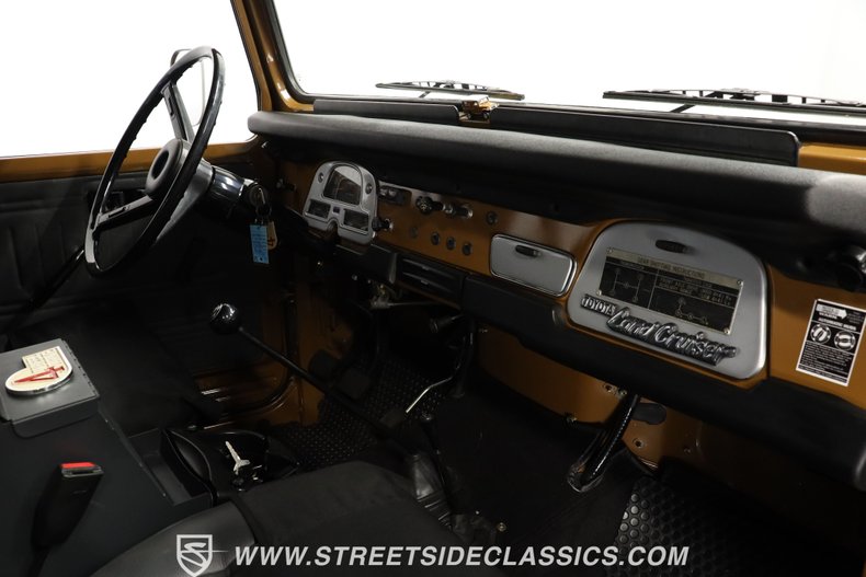 Toyota-Land-cruiser-1978-Butterscotch-Dark-Gray-42