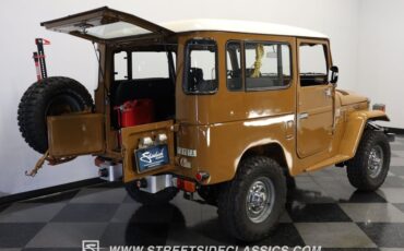 Toyota-Land-cruiser-1978-Butterscotch-Dark-Gray-47