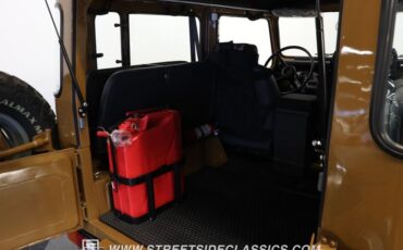 Toyota-Land-cruiser-1978-Butterscotch-Dark-Gray-48