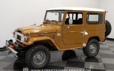 Toyota-Land-cruiser-1978-Butterscotch-Dark-Gray-5