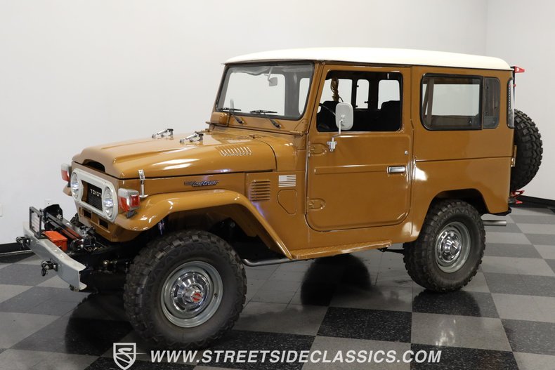 Toyota-Land-cruiser-1978-Butterscotch-Dark-Gray-5