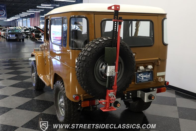 Toyota-Land-cruiser-1978-Butterscotch-Dark-Gray-7