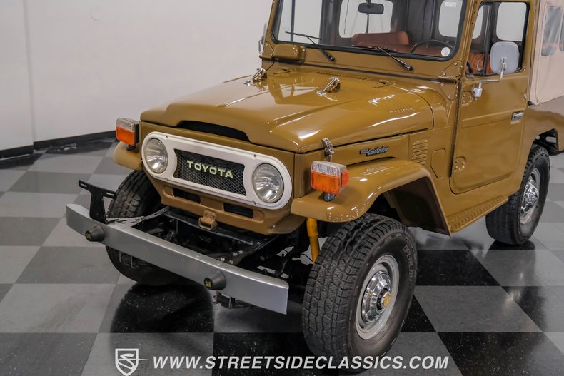 Toyota-Land-cruiser-1978-Olive-Mandarin-Orange-14