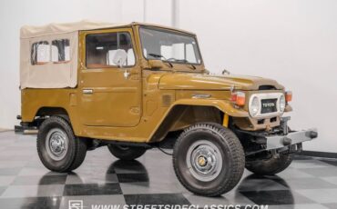 Toyota-Land-cruiser-1978-Olive-Mandarin-Orange-16