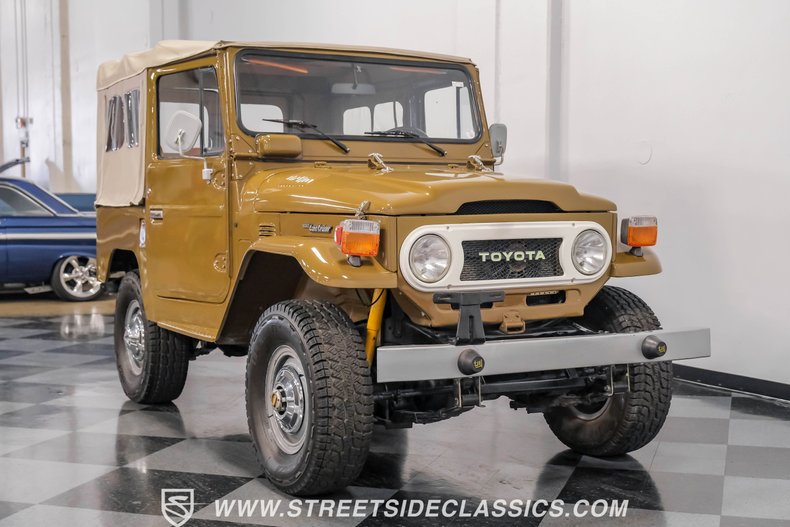 Toyota-Land-cruiser-1978-Olive-Mandarin-Orange-18