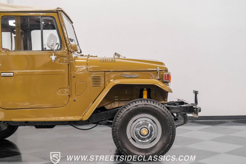 Toyota-Land-cruiser-1978-Olive-Mandarin-Orange-27