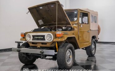 Toyota-Land-cruiser-1978-Olive-Mandarin-Orange-28
