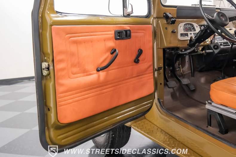 Toyota-Land-cruiser-1978-Olive-Mandarin-Orange-33