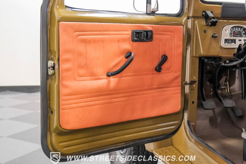 Toyota-Land-cruiser-1978-Olive-Mandarin-Orange-34