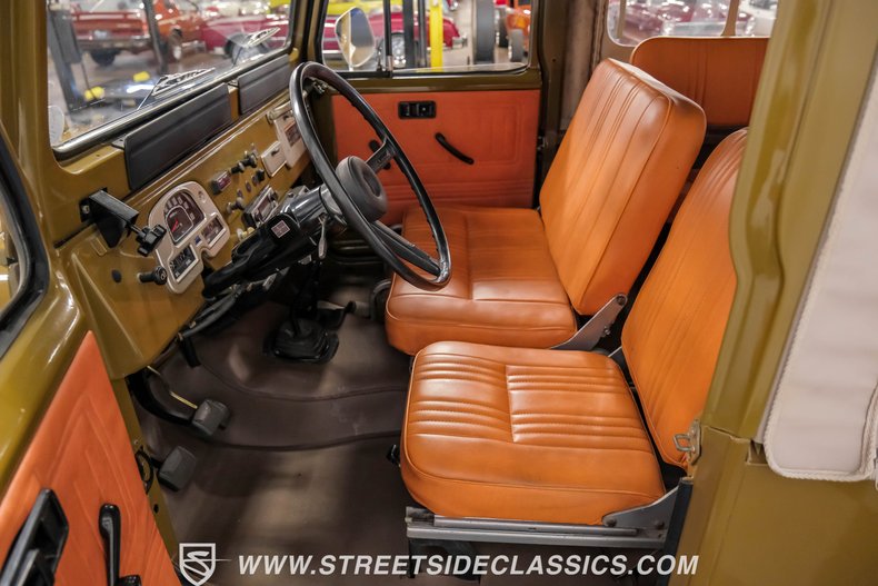 Toyota-Land-cruiser-1978-Olive-Mandarin-Orange-35