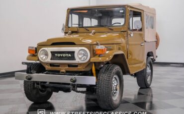 Toyota-Land-cruiser-1978-Olive-Mandarin-Orange-4