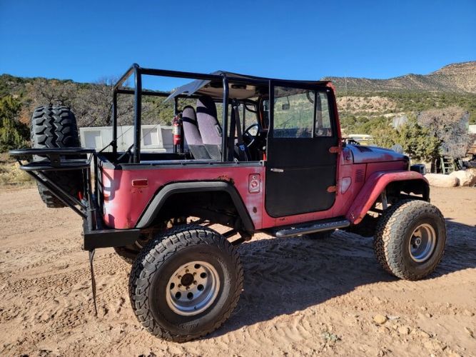 Toyota-Land-cruiser-1978-Red-22
